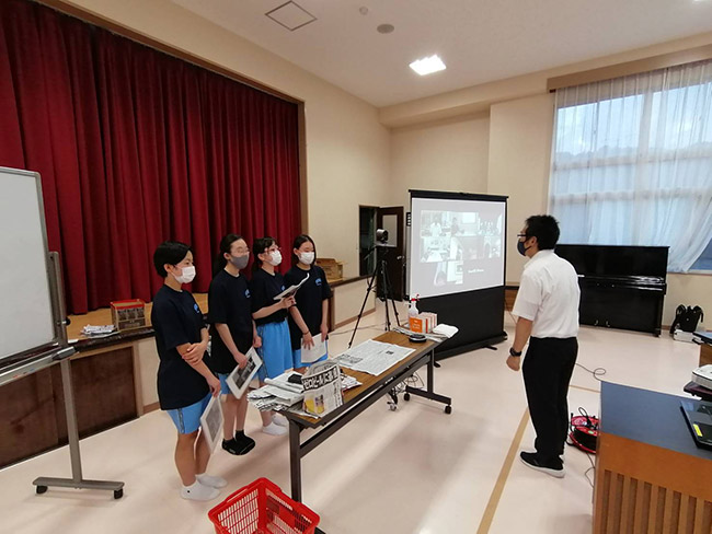 新聞紙からレジ袋を作ろう