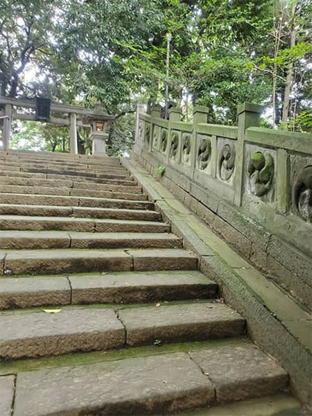 神社の階段
