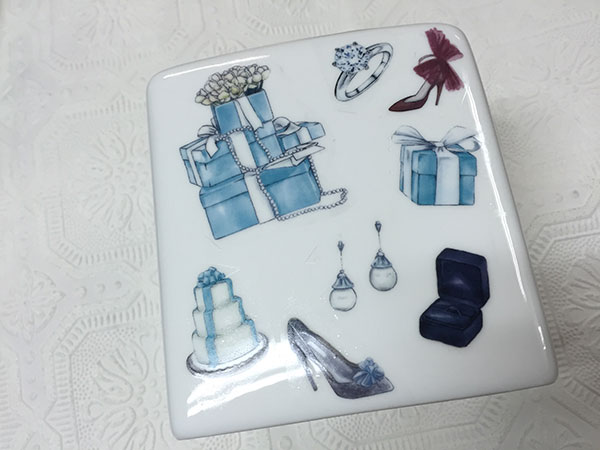 ティッシュボックス裏