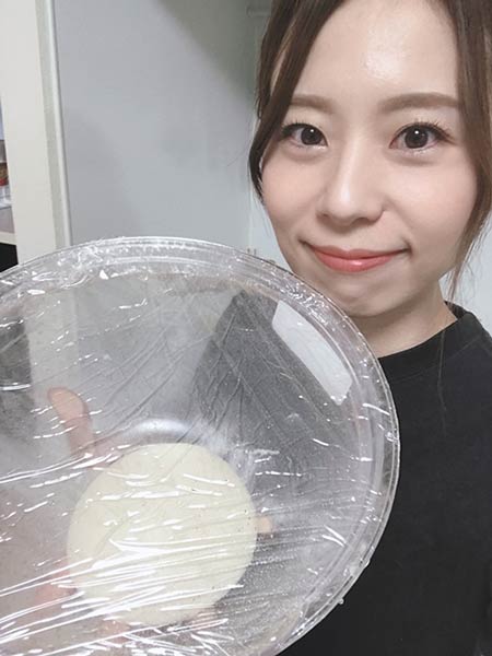 パン生地とこうの