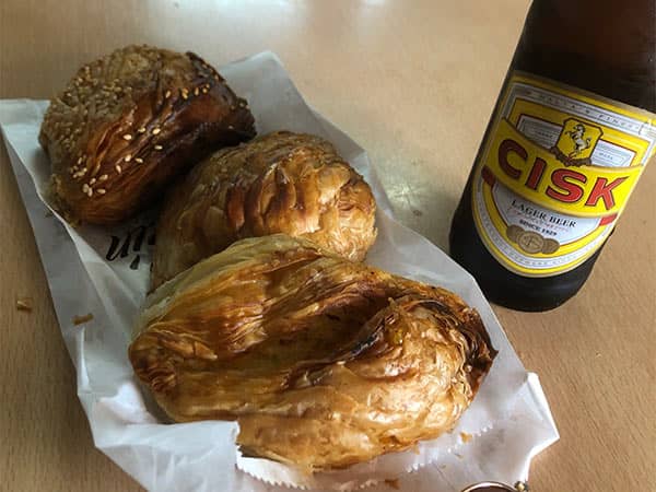 パイとビール