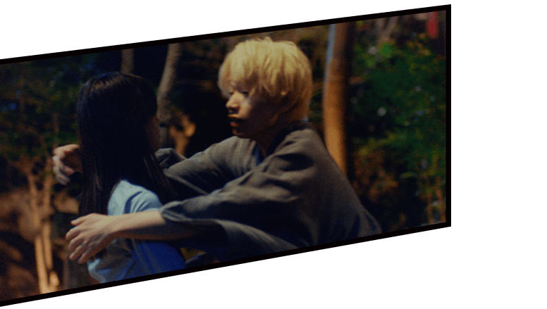 田中を支える村井