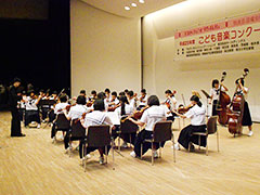 新居中学校