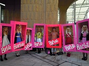 $B%P!<%S!<?M7A$?$A(B