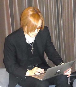 photo1