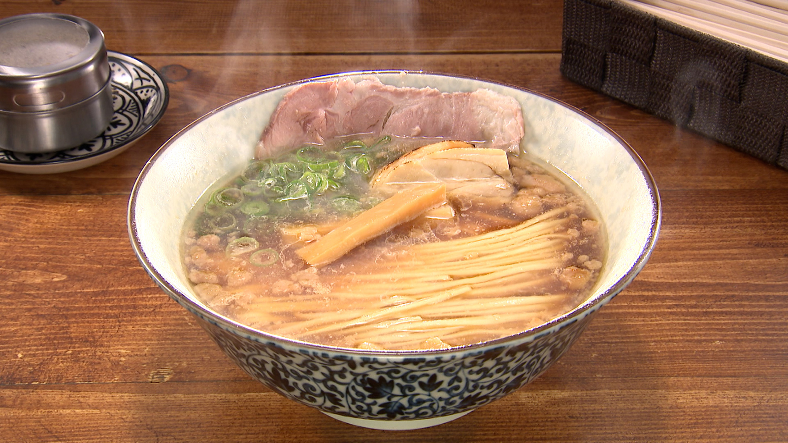 【連日大盛況！オシャレな内装で人気のラーメン店】