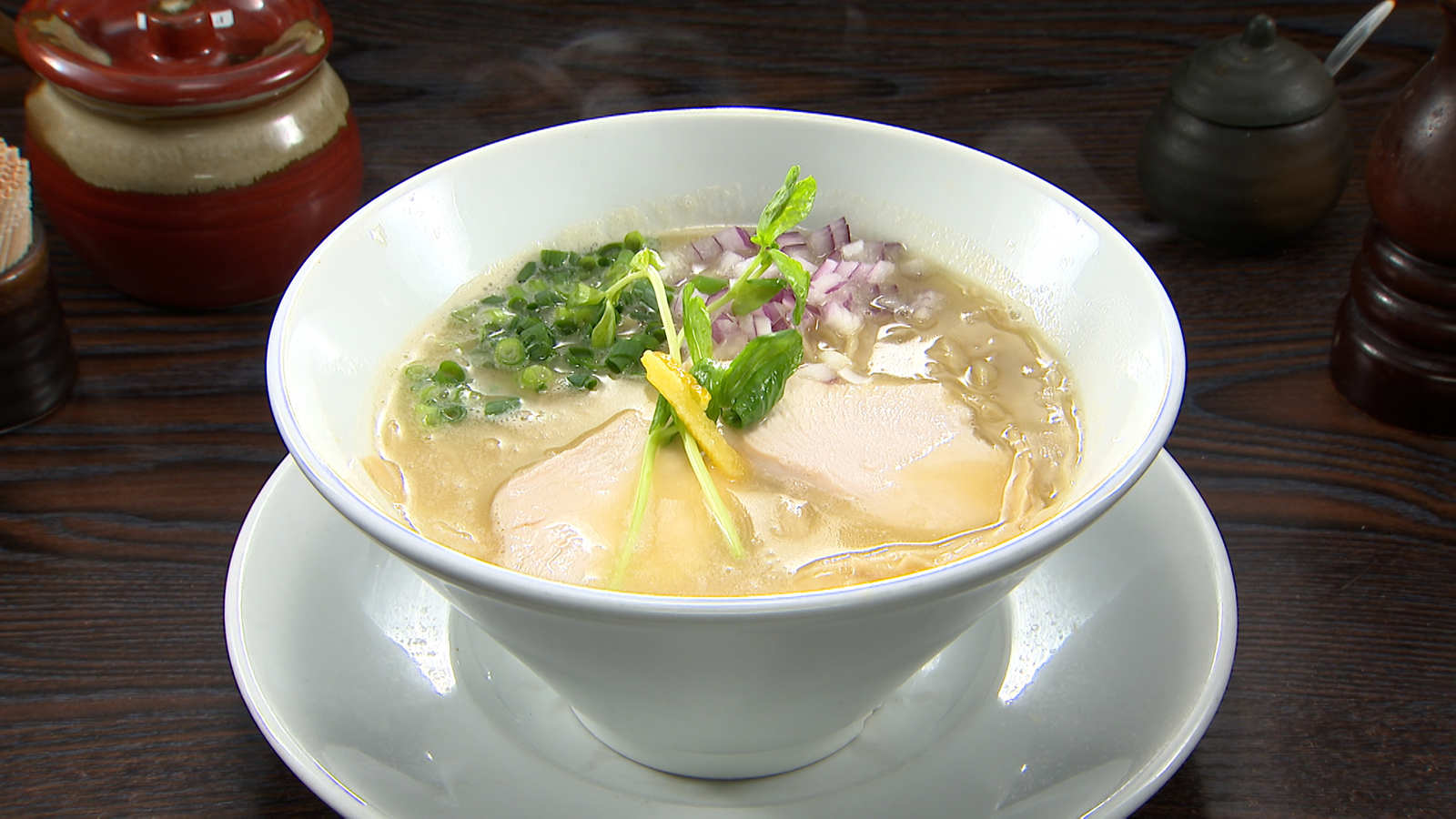 【濃厚だけどあっさりしたスープが魅力のラーメン店！！】