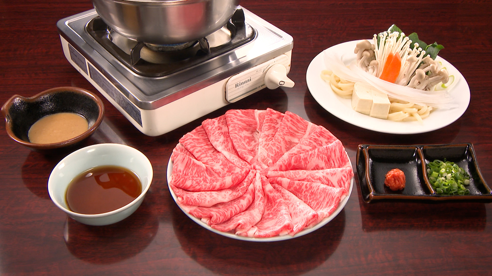 【地元で長年愛される精肉店直送の山形牛のしゃぶしゃぶ】