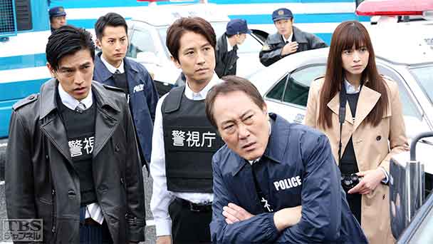 第1話 要求は花嫁!結婚式場立てこもり事件…3人の子連れ刑事が、脱走犯に立ち向かう!家族のために走れ、杉山!