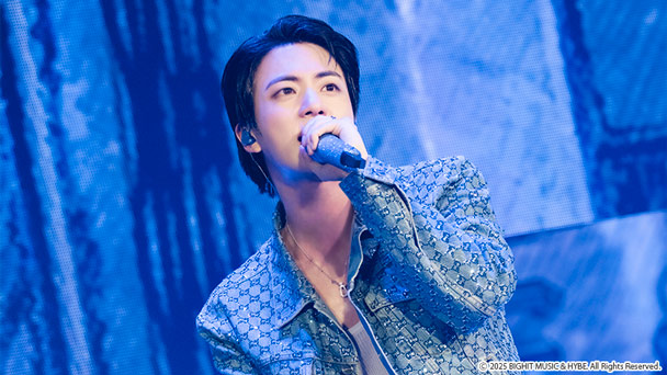 BTS JINの公式グッズ詰め合わせセットを20名様にプレゼント！
