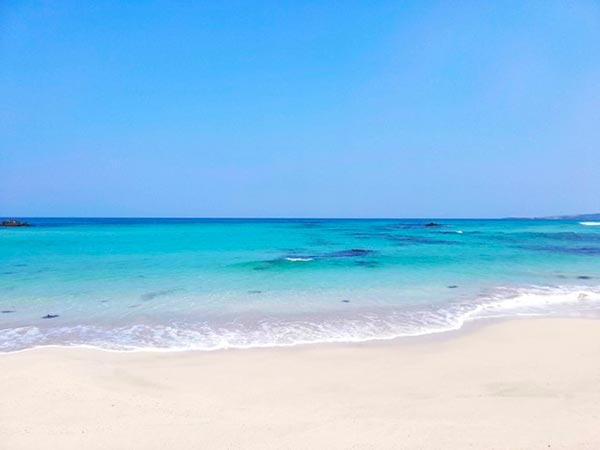 角島・波打ち際