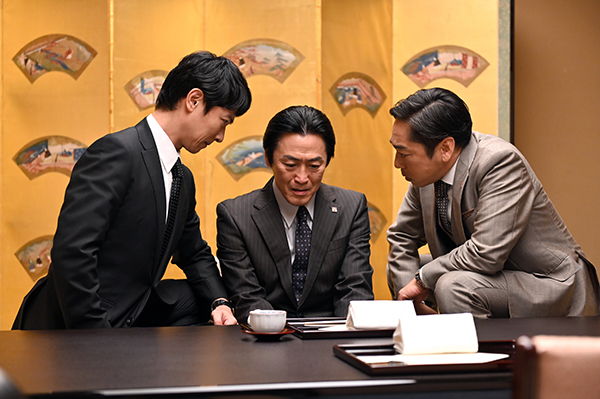 詰め寄る半沢直樹_画像