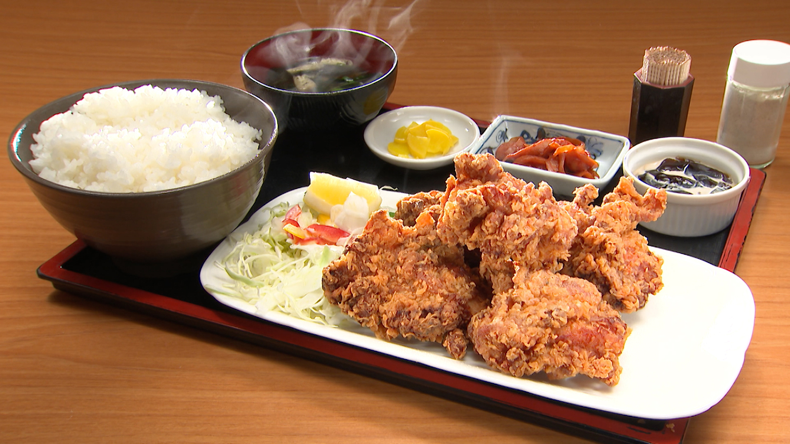 【地元民に愛される町の食堂！ボリューム満点！からあげ定食】