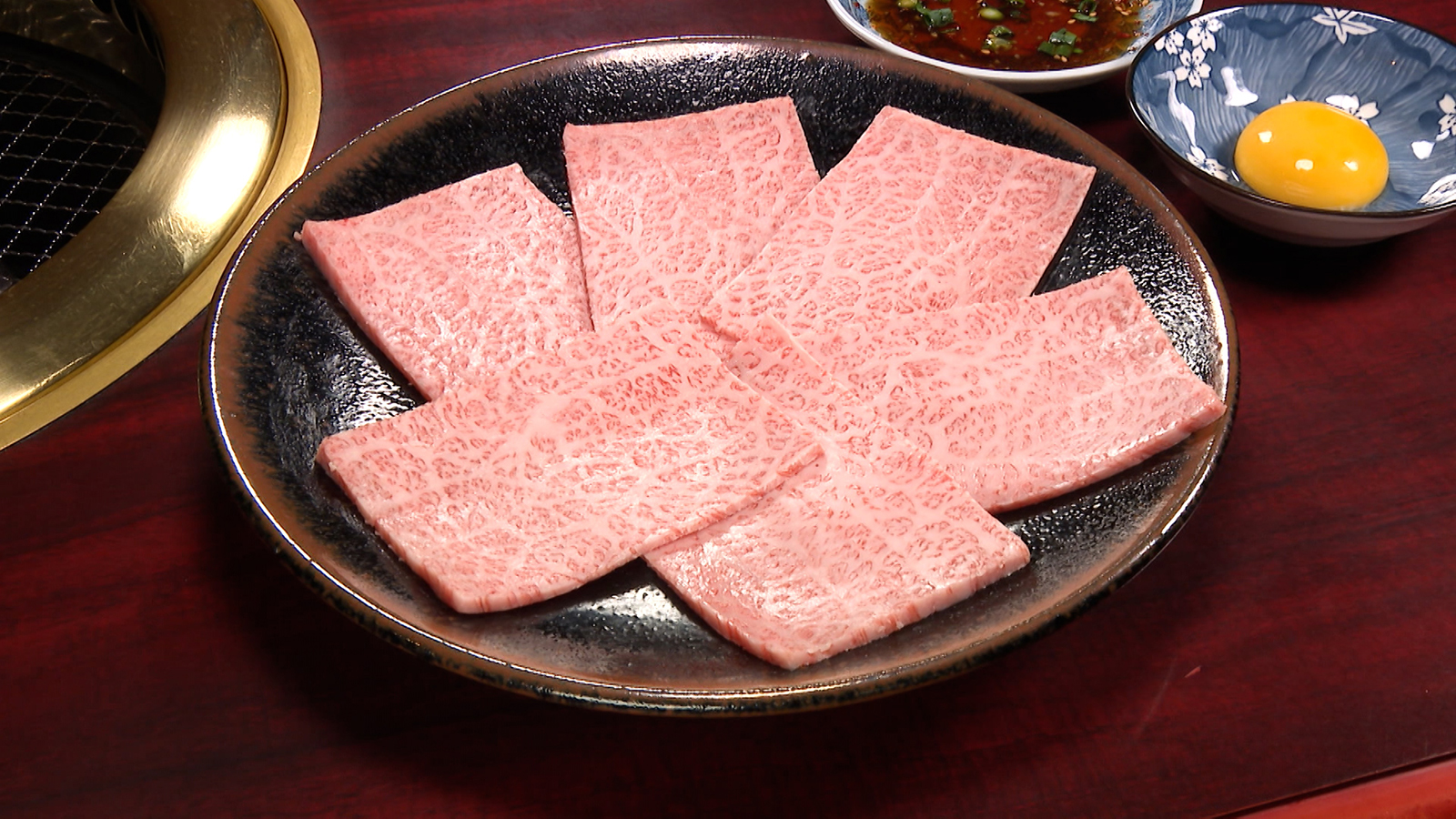 【大物演歌歌手も訪れる！連日大盛況の焼肉屋さん！】