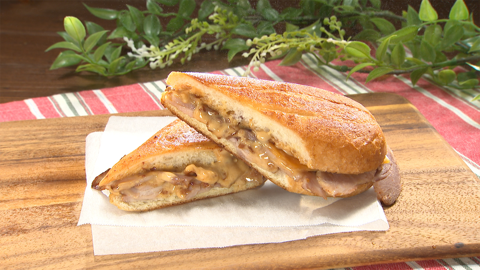 【ピーナッツチーズサンド】