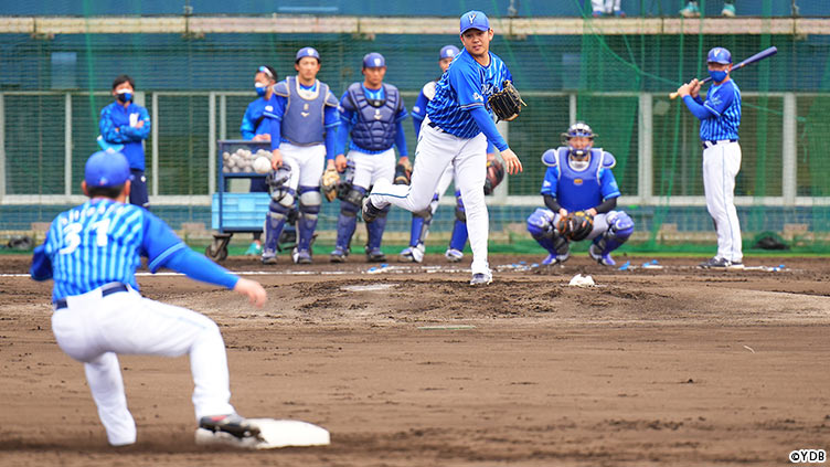 選手直筆サイン入り[キャンプ限定グッズ]をプレゼント『生中継！横浜